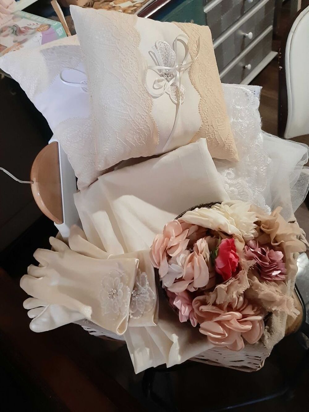 Robe de mari&eacute;e et invit&eacute;es Vêtements