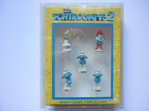 Coffret   LES SCHTROUMPFS 2  f�ves MEDIUM (H=6cm)  15 Loivre (51)