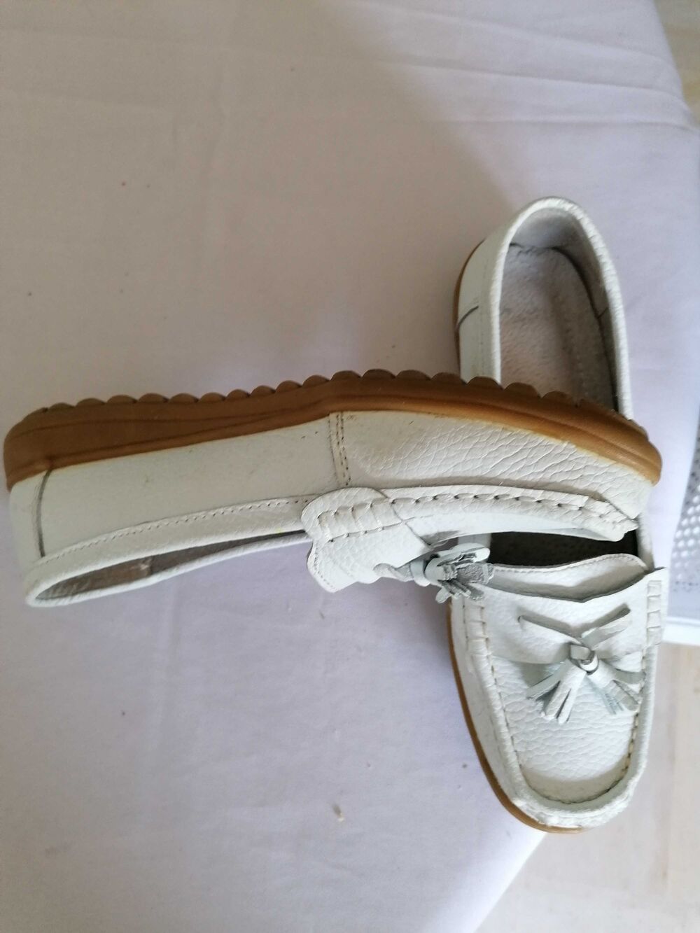 Mocassins blancs neufs taille 41 Chaussures