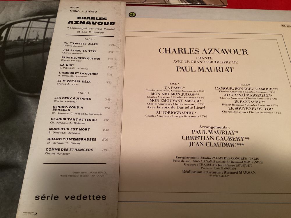 Lot de 3 disques vinyles 33 t Charles AZNAVOUR CD et vinyles