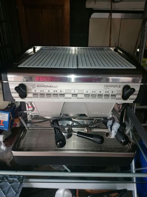 Machine à café simonelli  2500 63500 Issoire