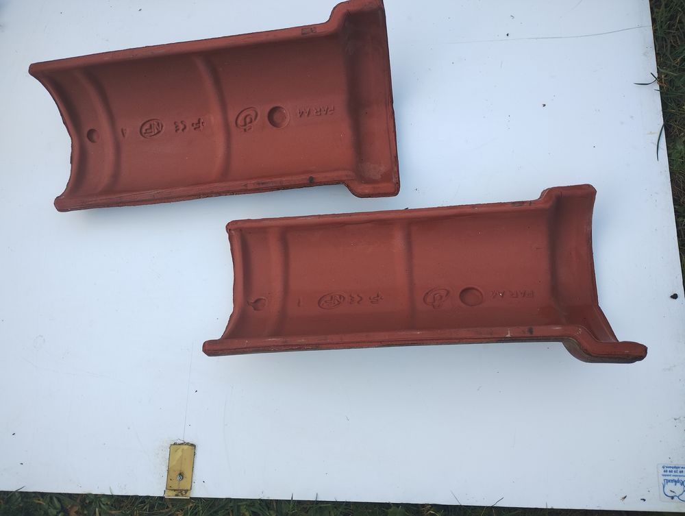 TUILES ARETIERS HP 17 HUGENOT EDILIANS NEUVES Bricolage