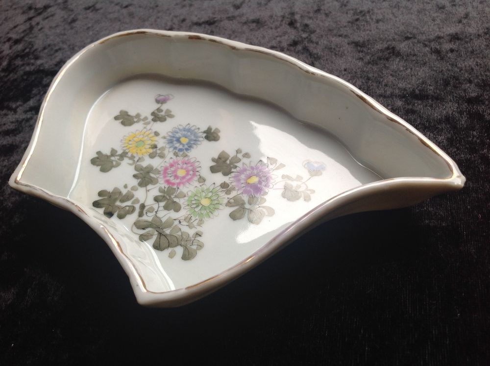 VIDE POCHE EN PORCELAINE FLEURS PEINT MAIN Décoration
