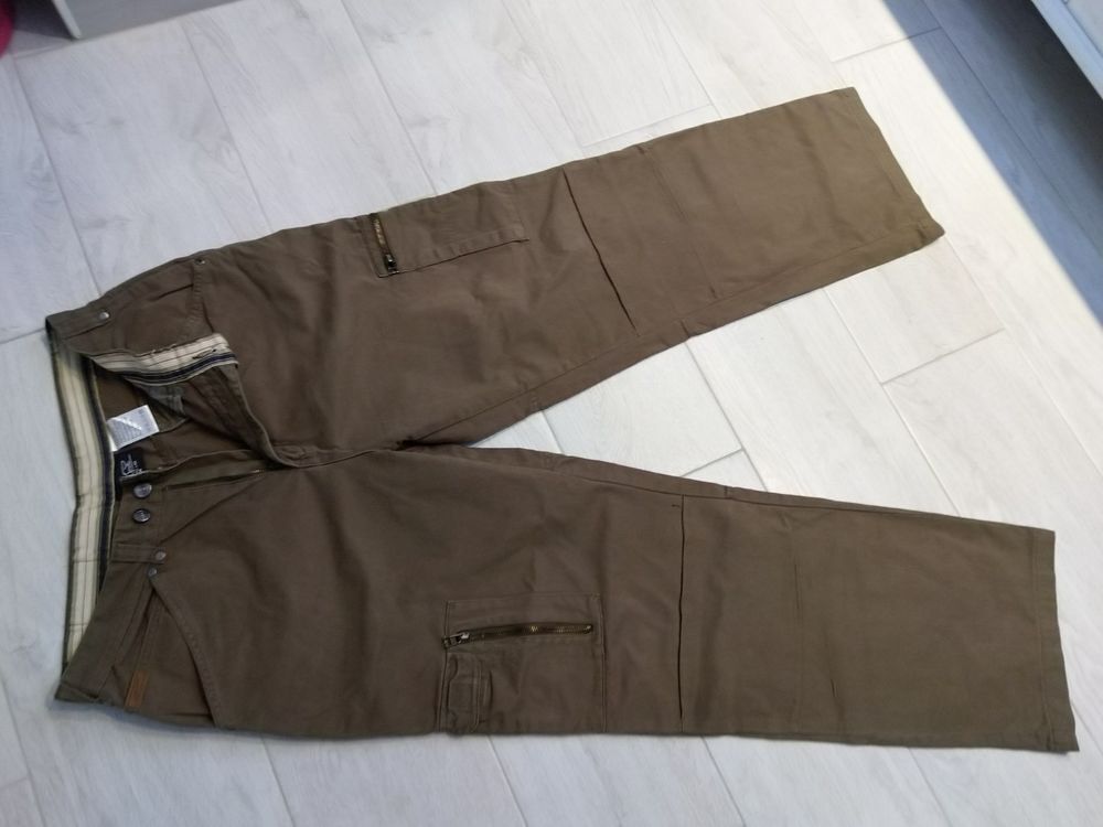 Pantalon multipoches kaki
Vtements