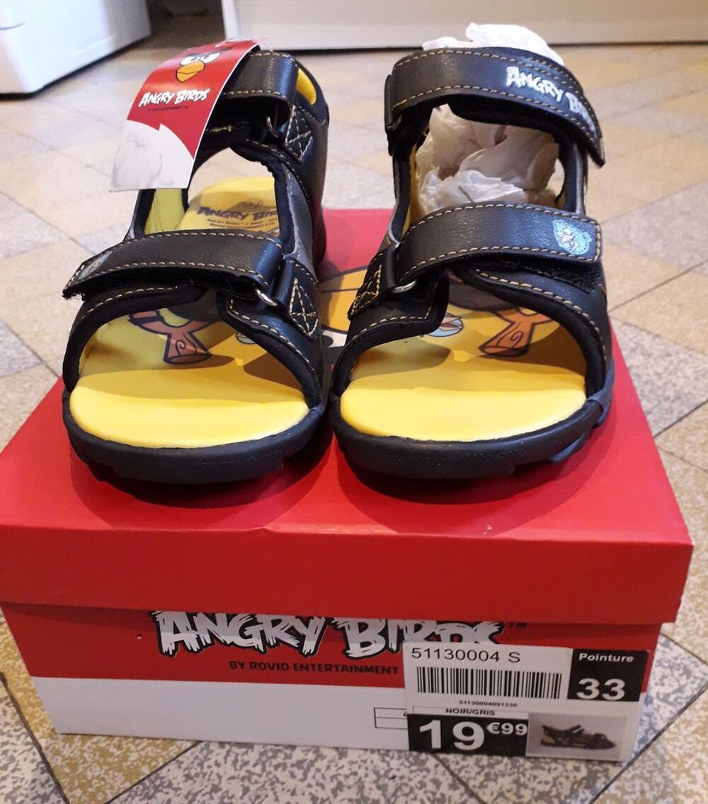 SSandale nu-pieds angry birds pointure 33 neuf pas d'envoi Chaussures enfants