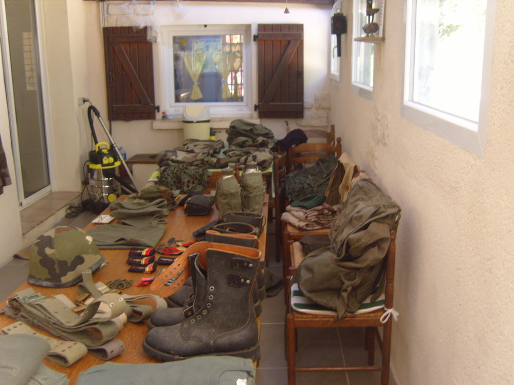 offre treillis pour chasse , peche , randonn&eacute;es... Vêtements