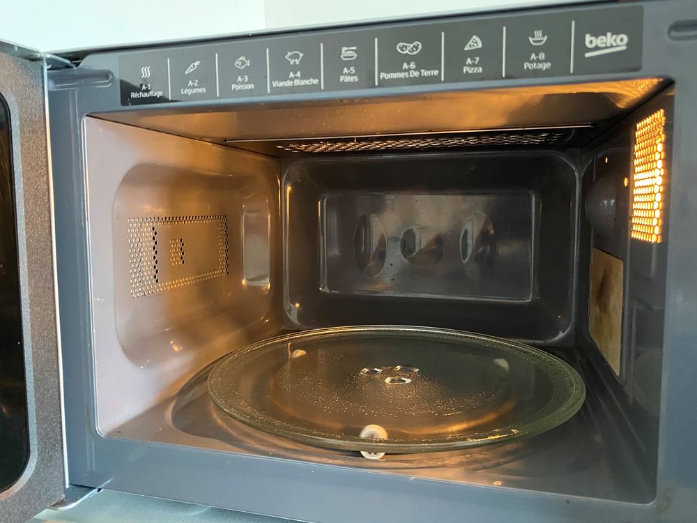 Micro-ondes grill FOUR BEKO Electroménager