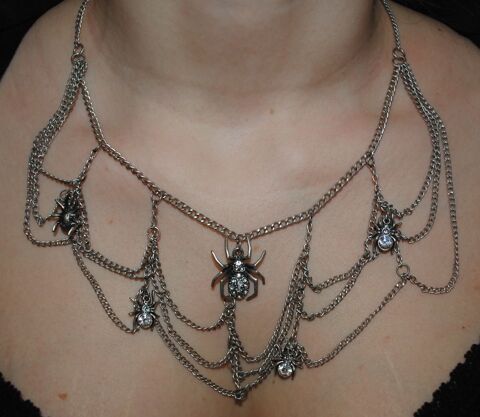 Superbe pendentif gothique neuf/Barcelone 0 Saint-Pierre-de-B�uf (42)
