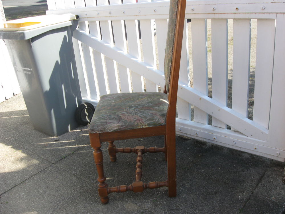 2 chaises bois vintage Meubles