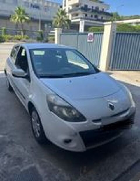 Clio III Clio 1.5 dCi 105 eco2 Dynamique 2008 occasion 84700 Sorgues