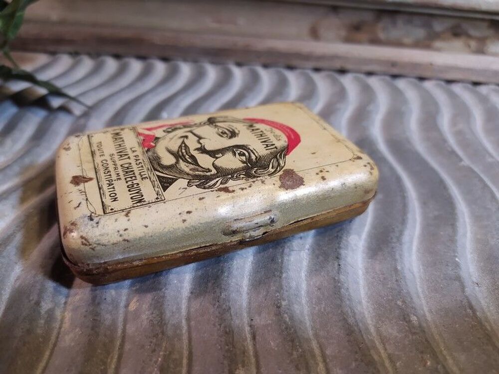 Ancienne Boite Pastilles Laxatives Mathivat Chatel-Guyon 