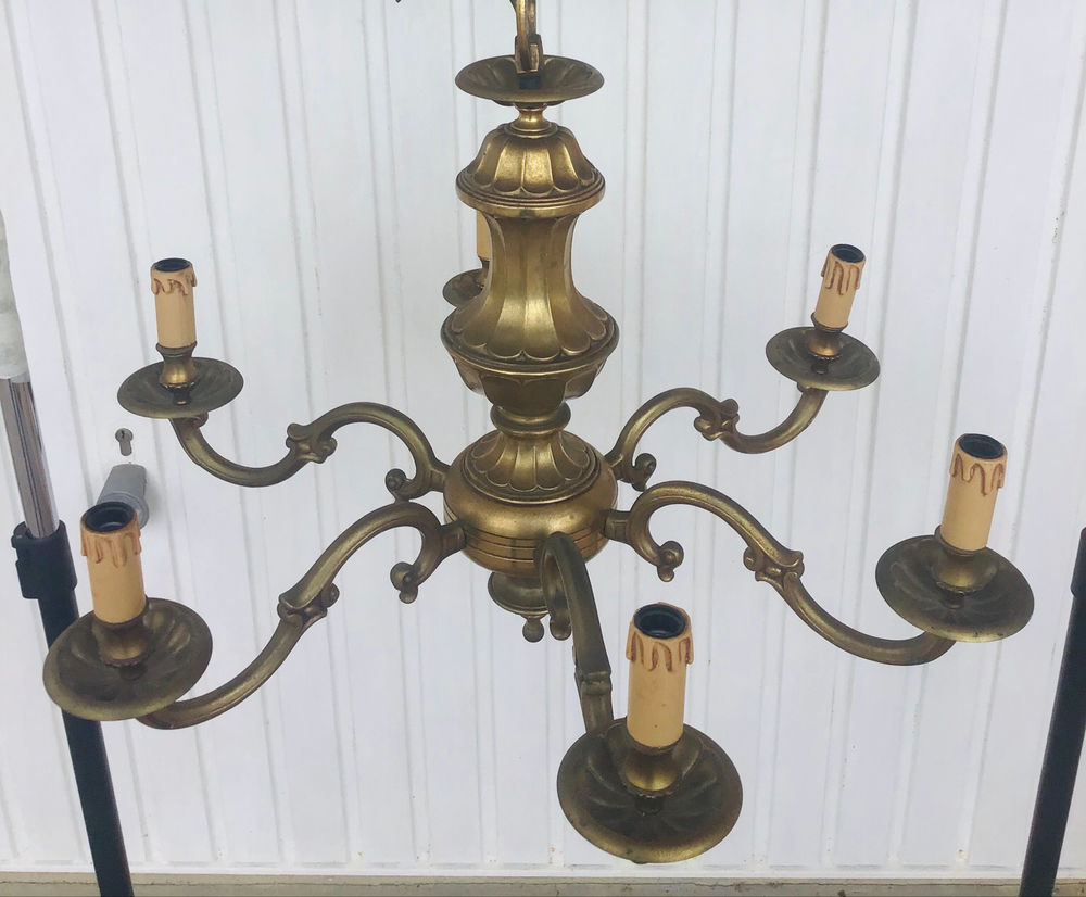 2 beaux lustres en Bronze Et Laiton (5 et 6 branches) Décoration