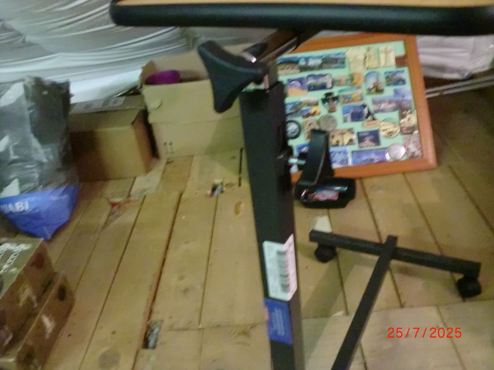 table de lit neuve Meubles