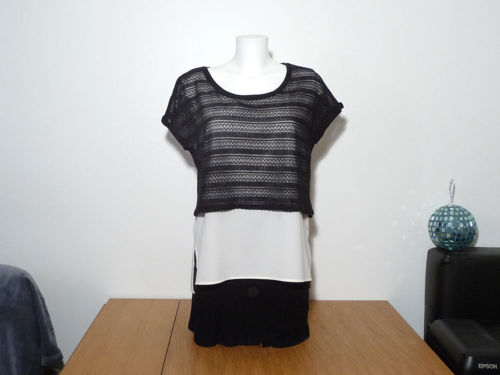 Double Top/ Tunique/ Tee Shirt Ecru avec son Top Court Noir Vêtements