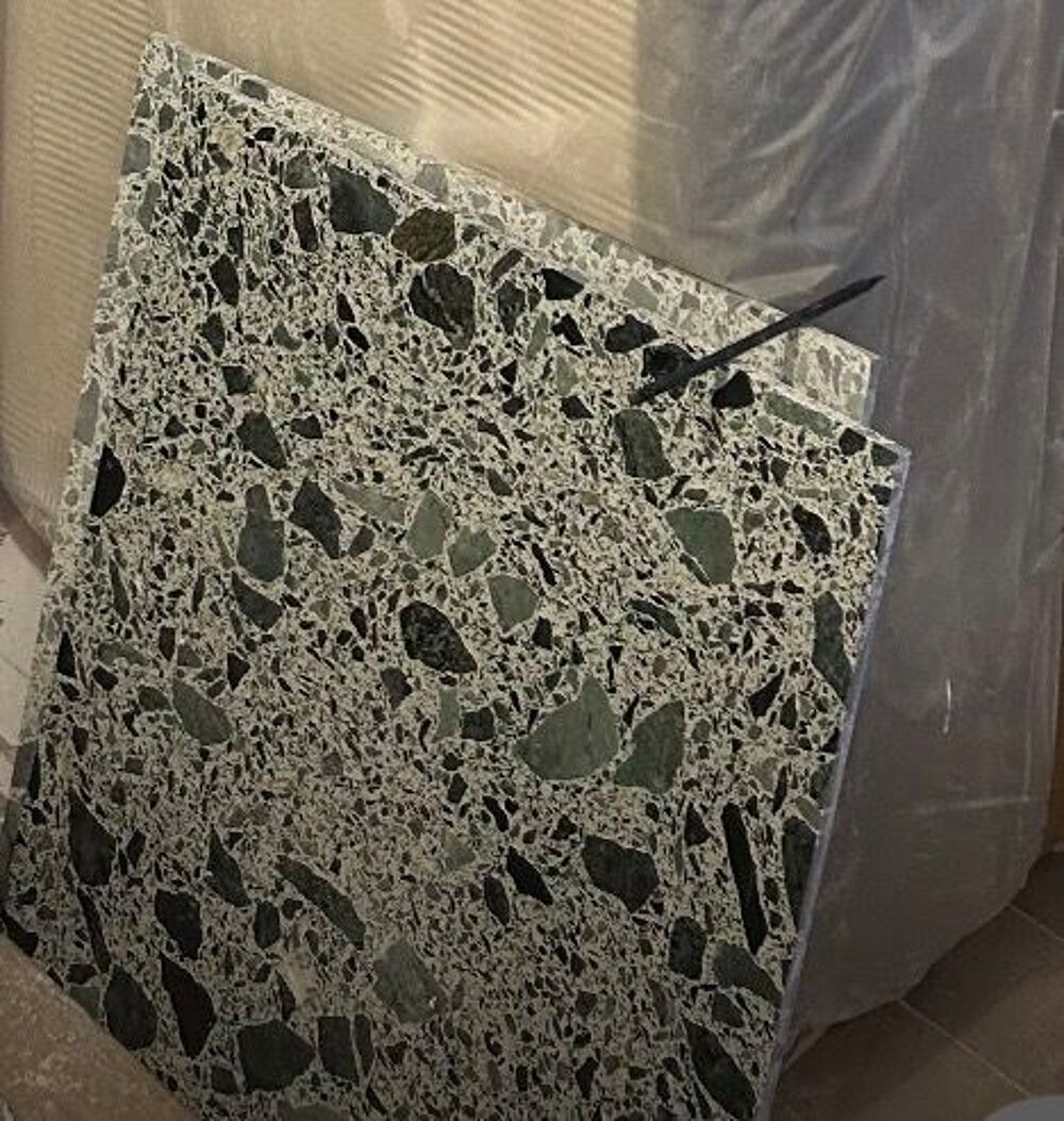 V&eacute;ritable terrazzo vert neuf D�coration