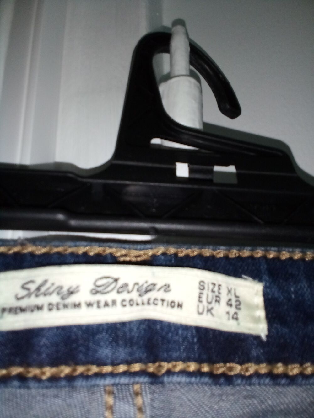 pantalon jean's sans marque couleur fonc&eacute; taille 42 d&eacute;co Vêtements