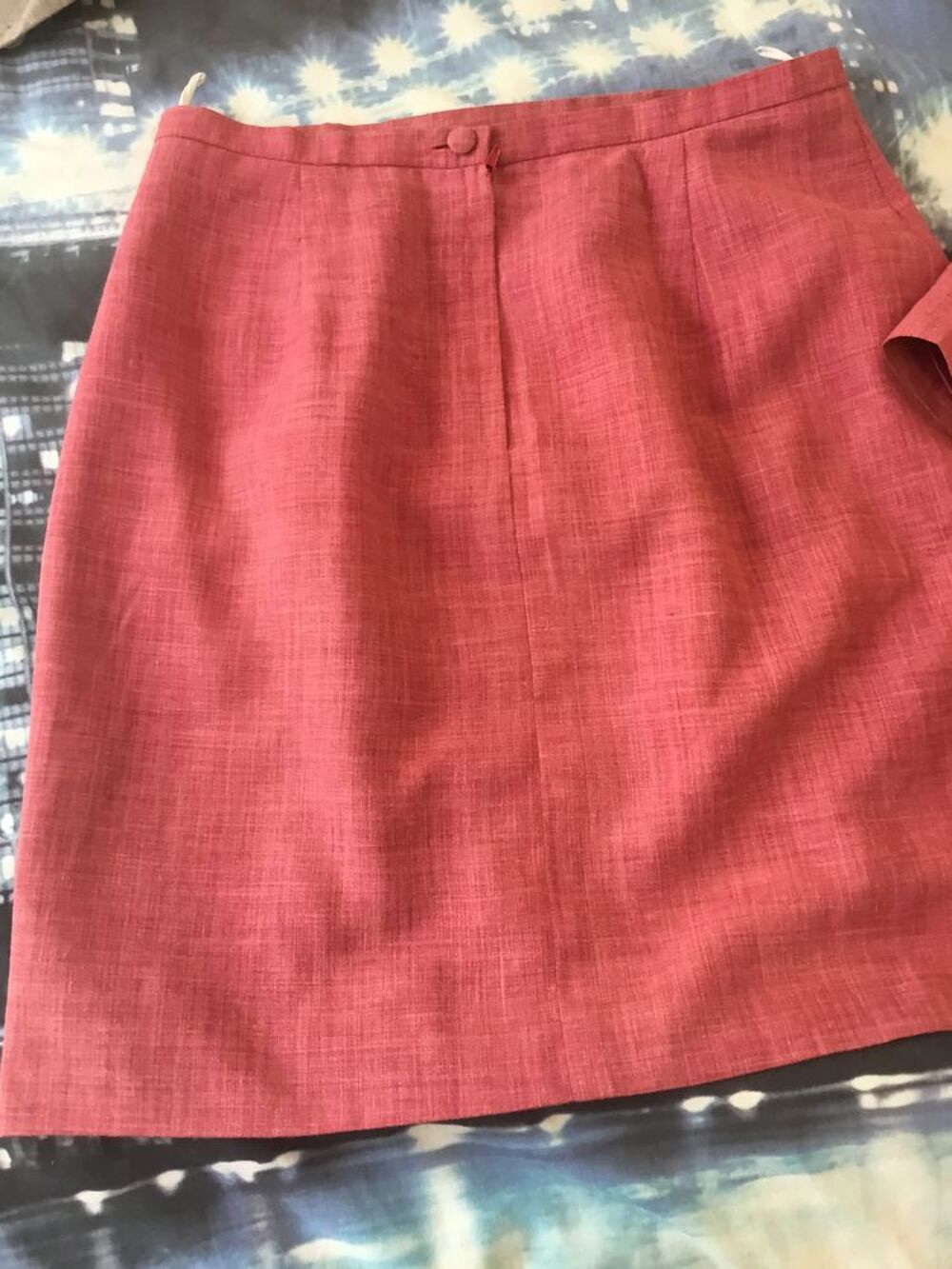 Joli ensemble femme veste et jupe, pour l'&eacute;t&eacute; Vtements