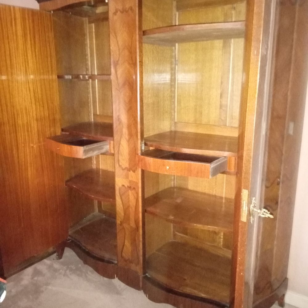 Armoire en bois de rose Meubles