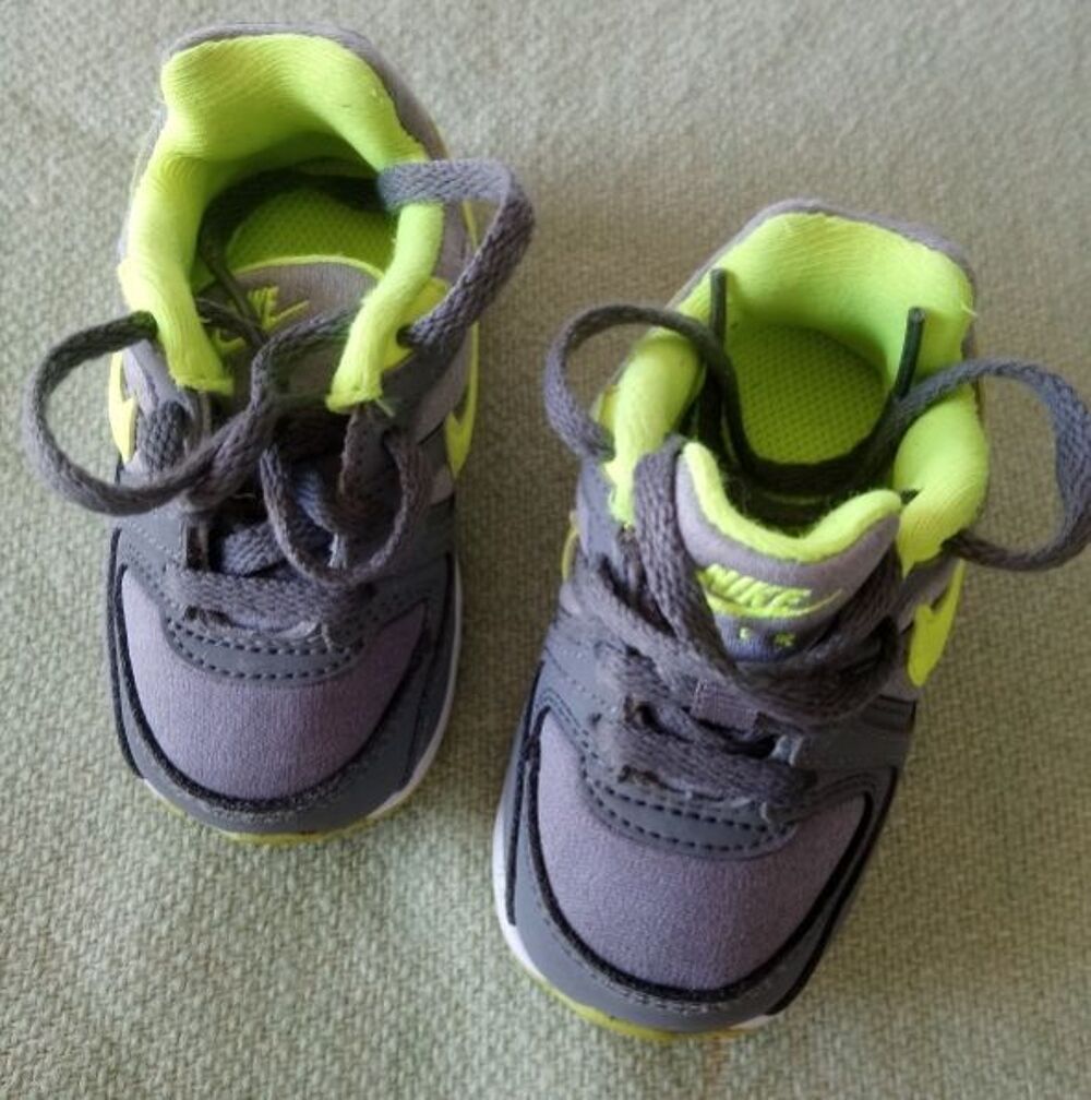 Baskets Nike pour b&eacute;b&eacute; Chaussures enfants