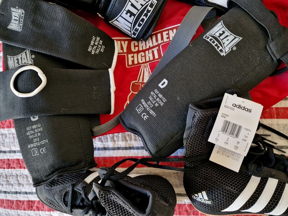 Chaussures ADIDAS plus &eacute;quipements de Boxe T: 38 NEUF Sports