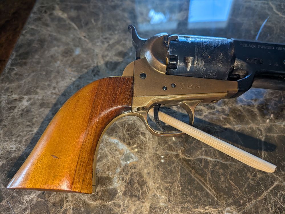 Revolver Uberti Colt 1851 navy reb nord de luxe calibre 36 