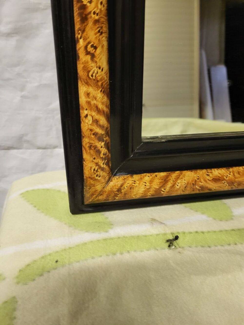 MIROIR DE CHEMINEE Borne laqu&eacute; noir et trompe l'oeil bois Décoration