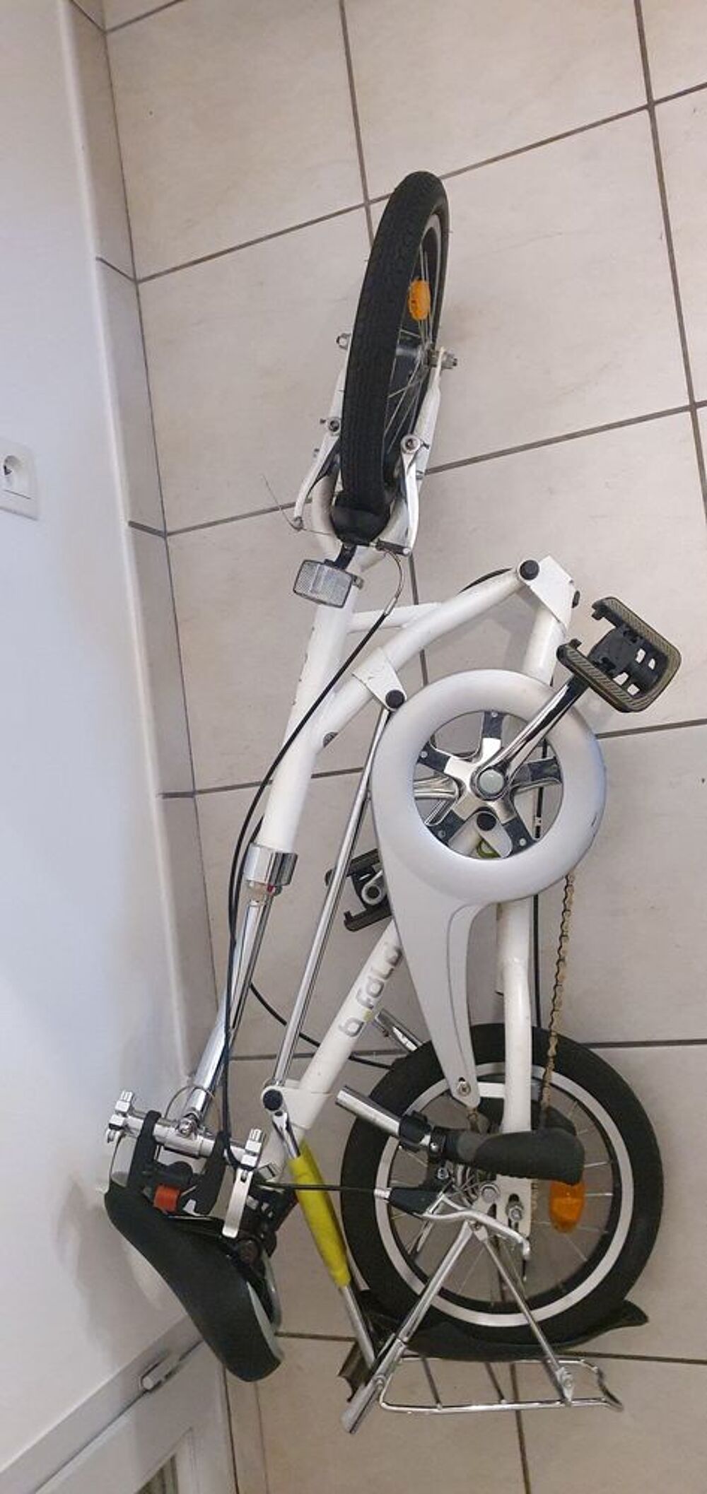 2 VELOS PLIABLE AVEC HOUSSE DE PROTECTION Vélos