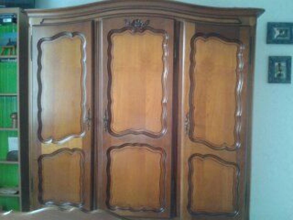 CHAMBRE COMPLETE MERISIER MASSIF STYLE REGENCE Meubles