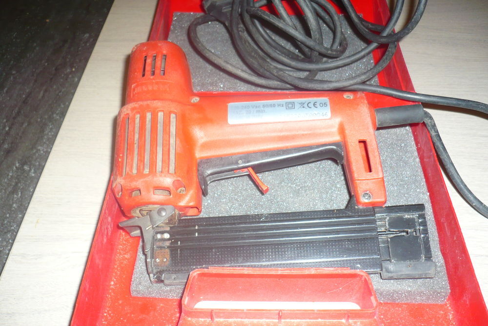 CLOUEUR ELECTRIQUE ALSAFIX Bricolage