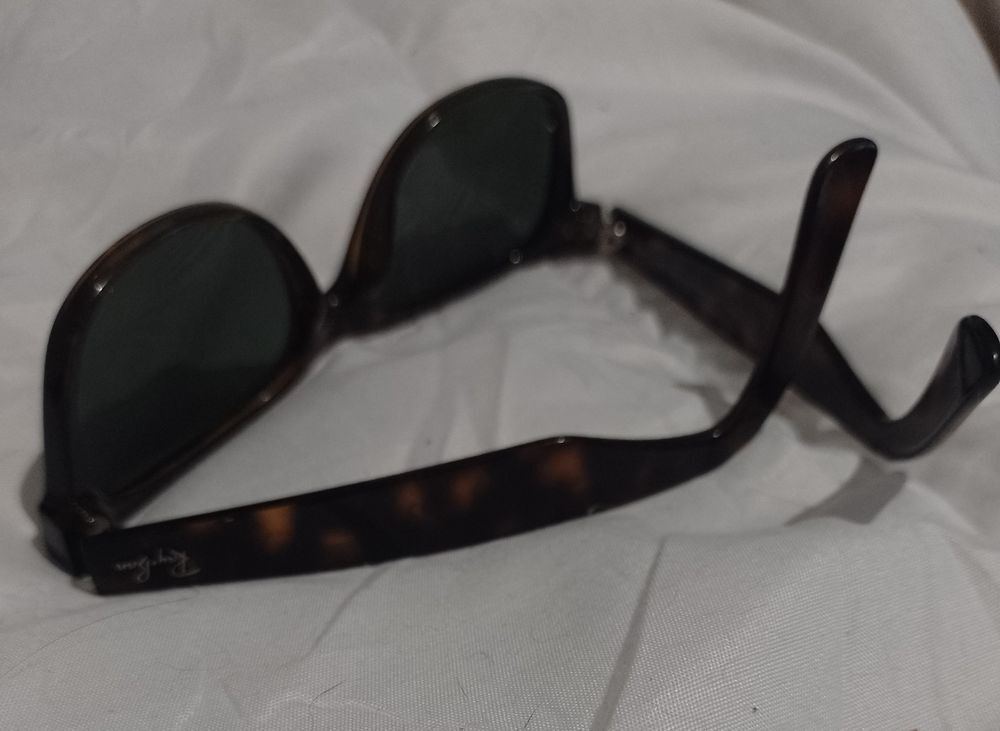 lunettes de soleil Rayban Bijoux et montres