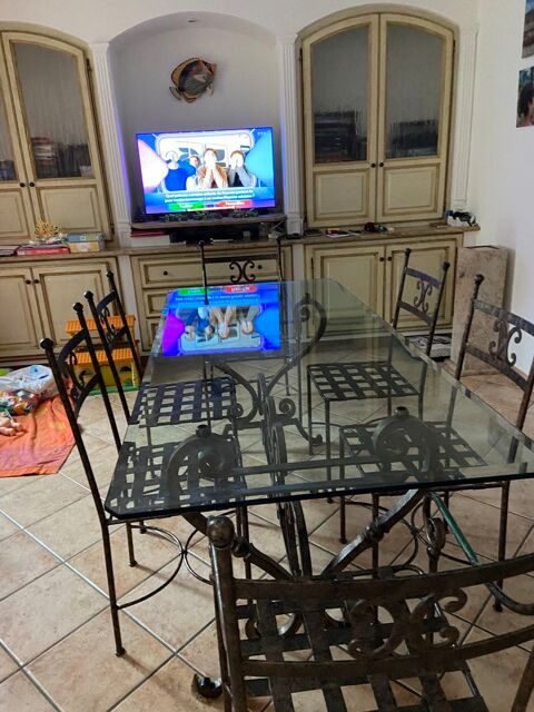 table �  manger et 6 chaises 2200 Cagnes-sur-Mer (06)