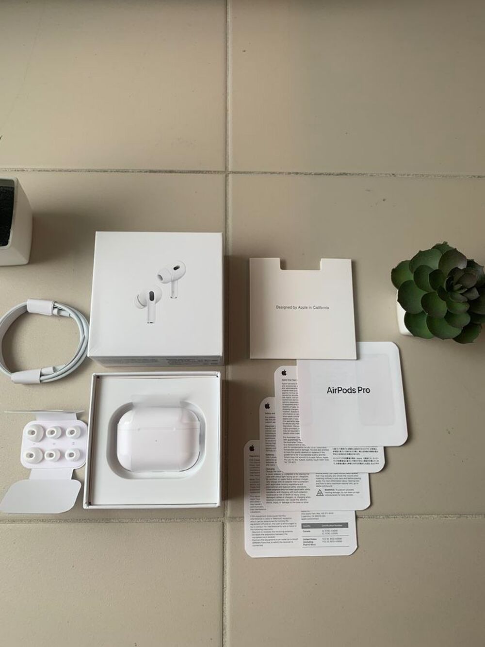 AirPods Pro 2 USB-C NEUF Téléphones et tablettes