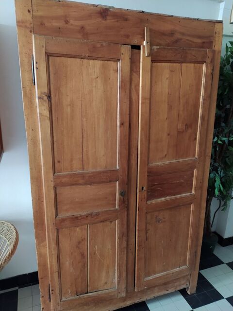 Armoire en bois rustique 50 Lille (59)