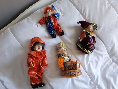LOT DE 4 FIGURINES T�TE ET MAIN EN PORCELAINE 0 Saint-Jean-du-Cardonnay (76)