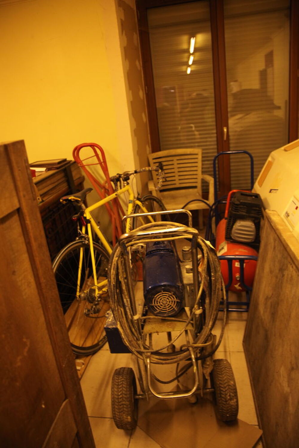 STATION DE PEINTURE SUR ROUE ET MOTEUR ELECTRIQUE
Jardin