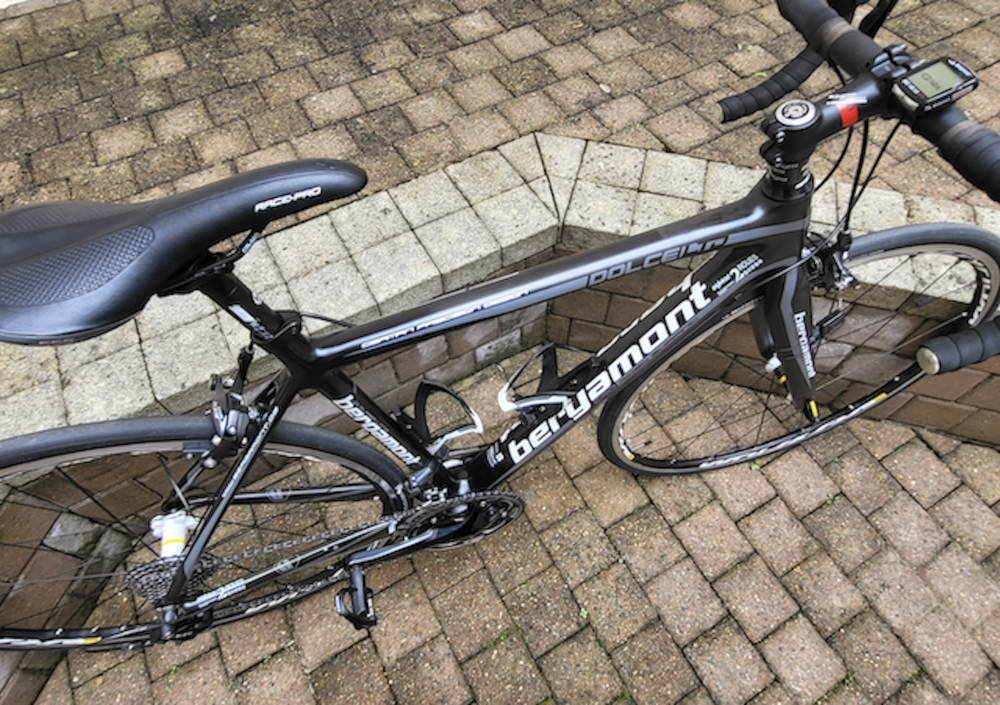 V&eacute;lo de route Bergamont, full carbone. Vélos