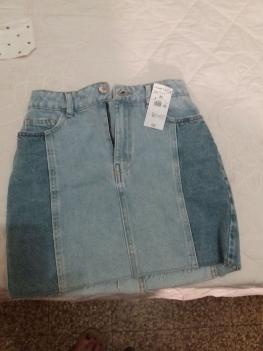 jupe jean neuve avec etiquette kiabi t.32 Vêtements enfants