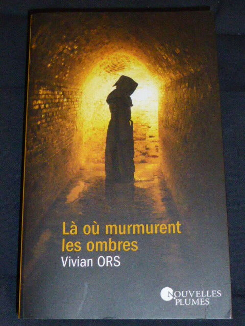 L&agrave; o&ugrave; murmurent les ombres Vivian ORS Livres et BD