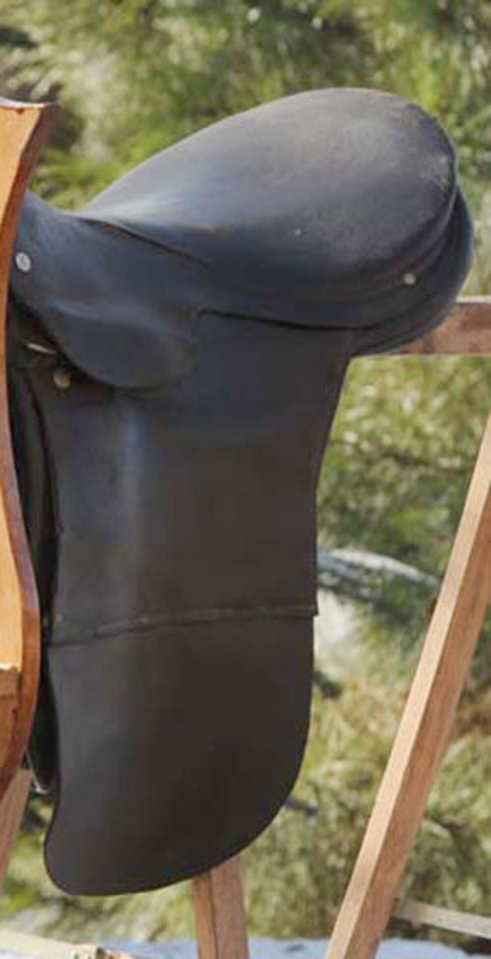 Jolie selle &eacute;quitation en cuir pour la d&eacute;coration Décoration