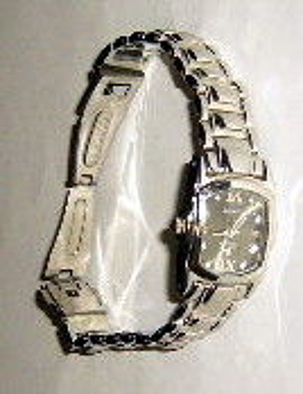 2 belles montres bracelets quartz neuves femme et homme Bijoux et montres