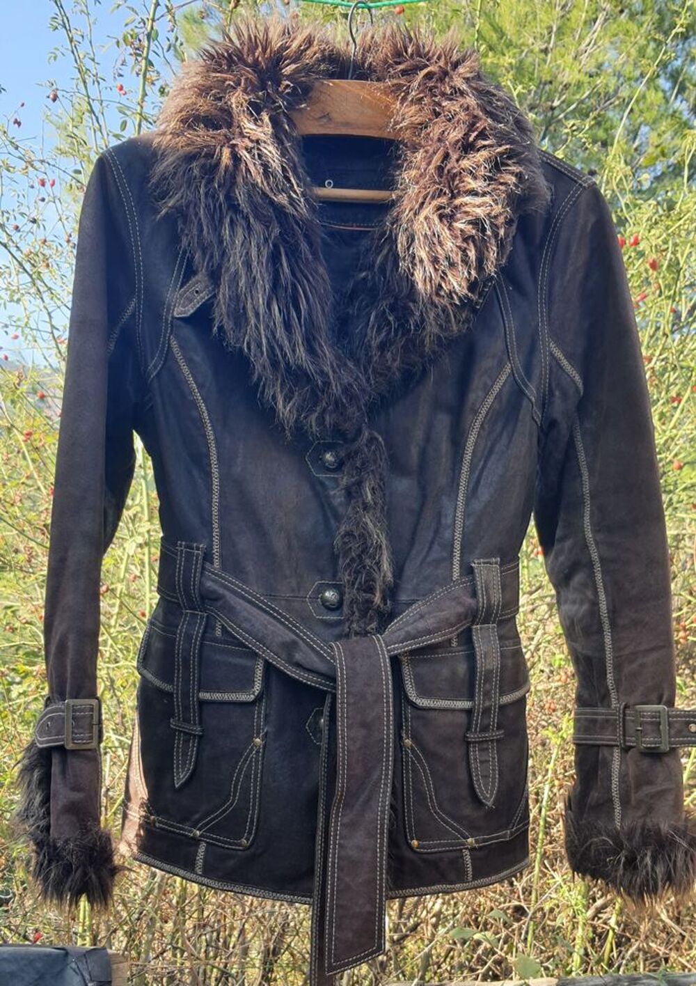 Veste cuir v&eacute;ritable Vtements