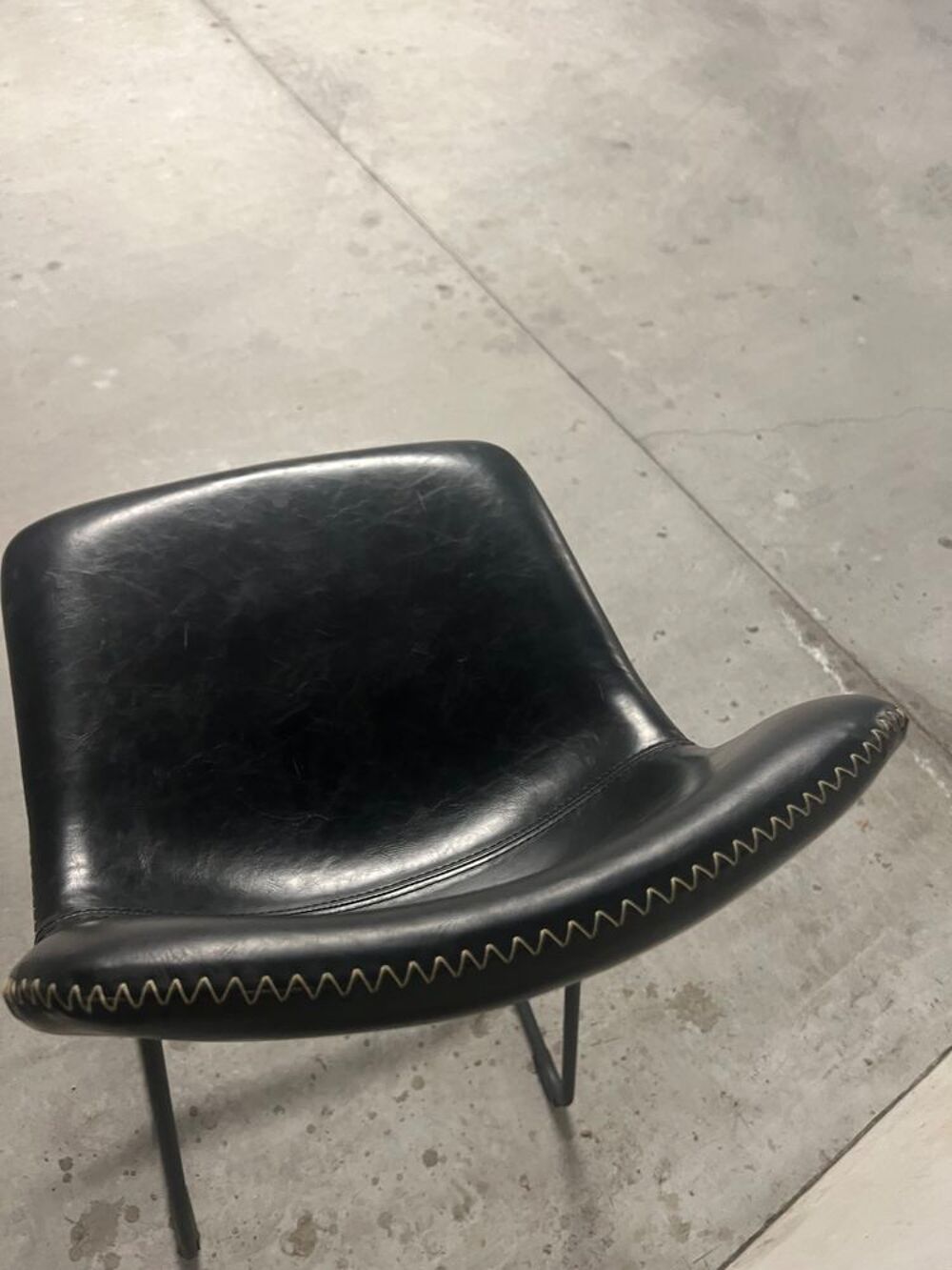 Tabouret de bar noir m&eacute;tal et simili cuir Meubles