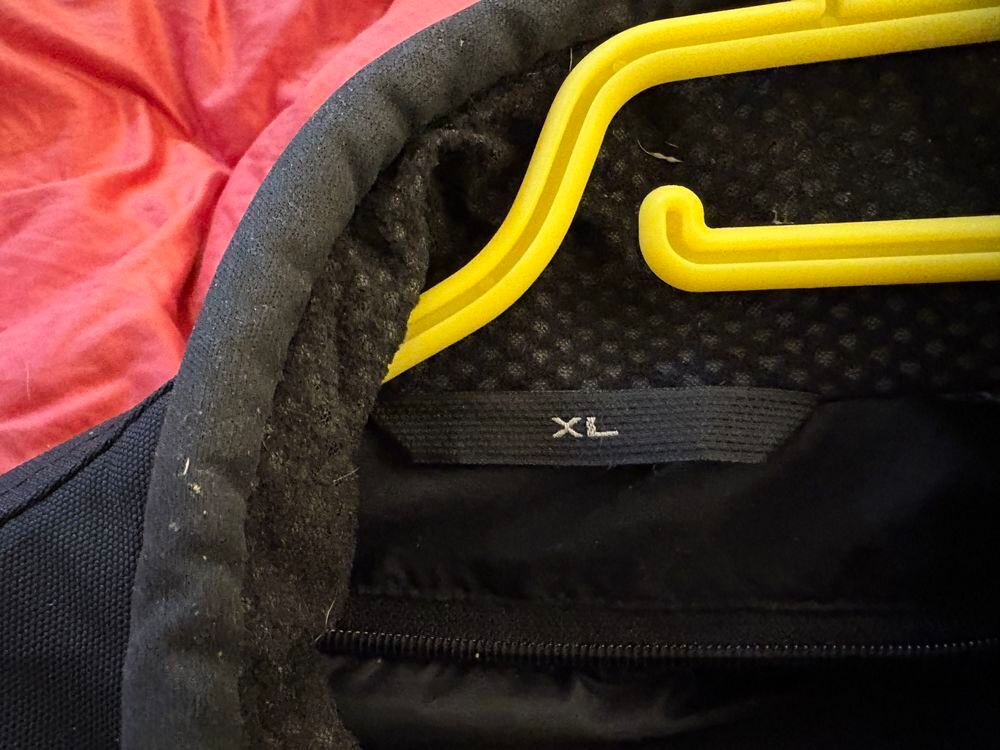 vestes motos tr&egrave;s bon &eacute;tat &agrave; un prix tr&egrave;s attractif Sports