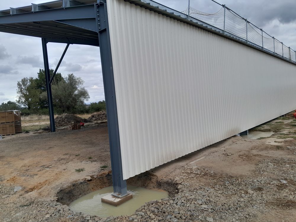 Location Remise/Grange HANGAR POUR STOCKAGE Nervieux