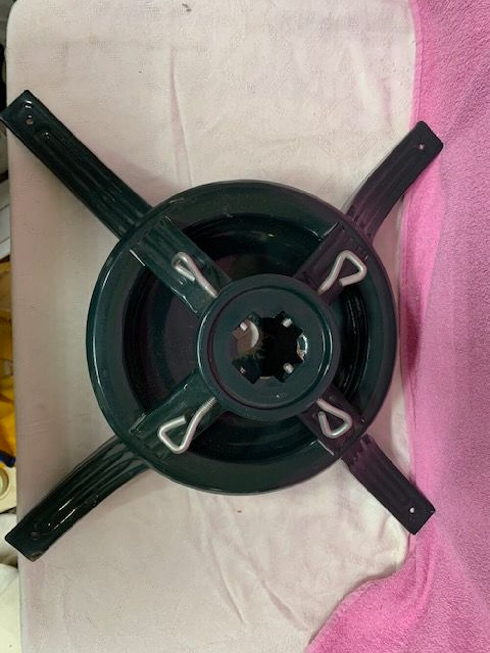 **A166 	
Pied pour sapin 			
Dcoration