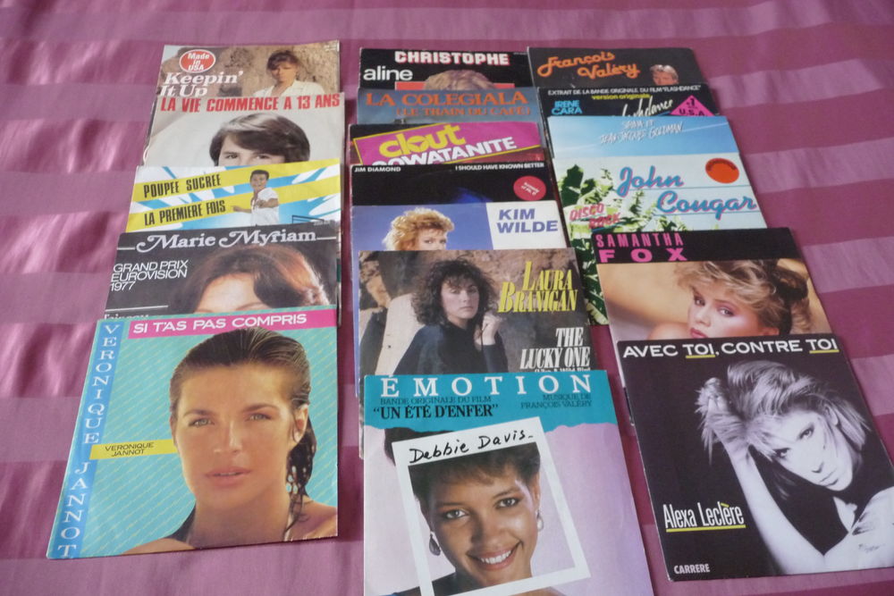 Lot de disques vinyles 45 T
CD et vinyles