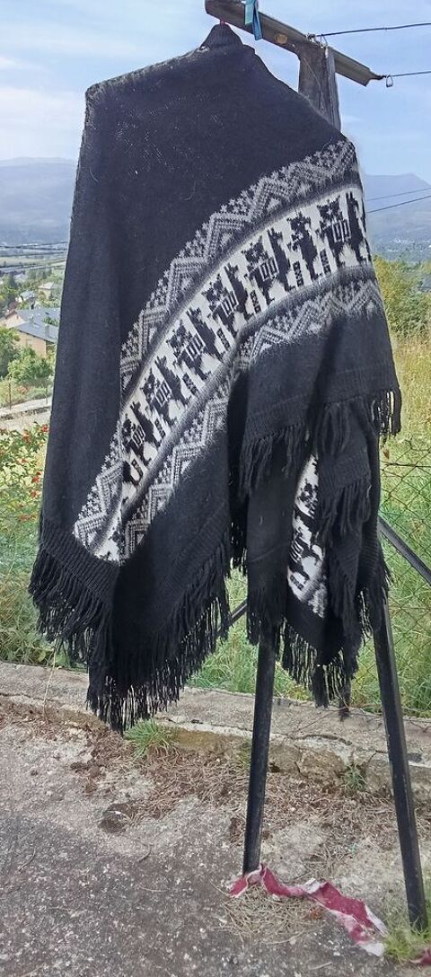 Poncho 25 Oss�ja (66)