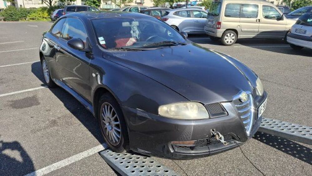 GT 1.9 JTD 150 Distinctive 2004 occasion 69320 Feyzin