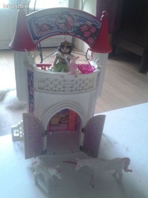 donjon de la licorne transportable princesse playmobil 4777 6 Ladapeyre (23)