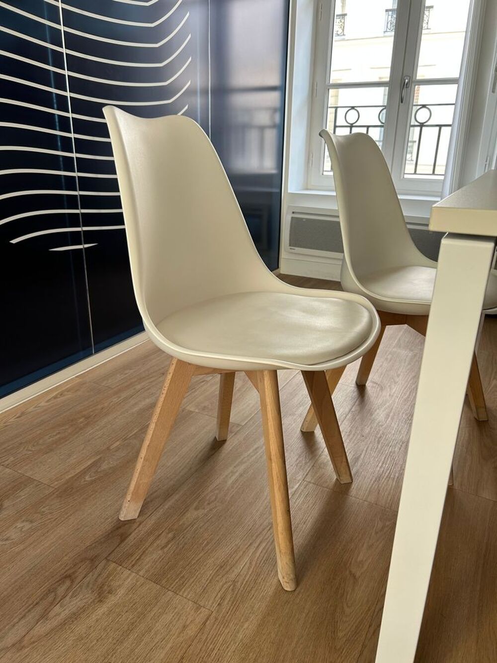 Lot de 18 chaises scandinaves 
Meubles